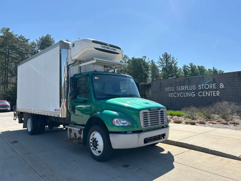 2015 Freightliner M2 106 Medium-Duty Truck – Unit #1553