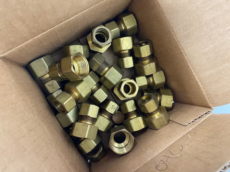 5/8″ Compression x 3/4″ Female Iron Pipe Brass Adapter – 20-Pack