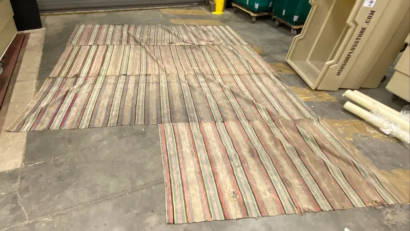 Antique-Style Patterned Area Rug – Design #3