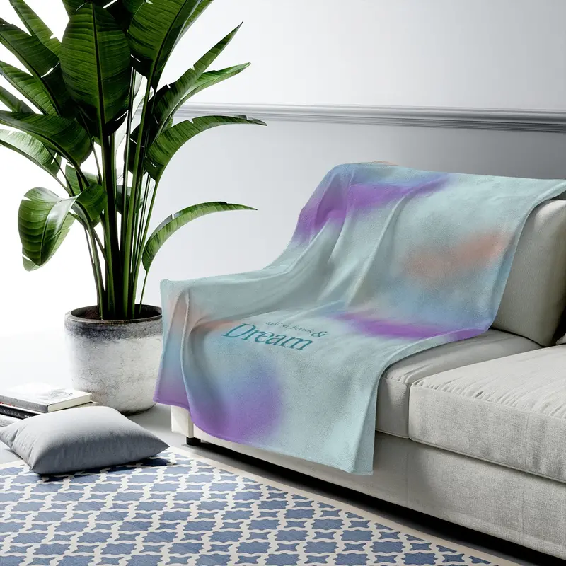Cloud-Themed Plush Throw Blanket – Soft Gradient Color Design