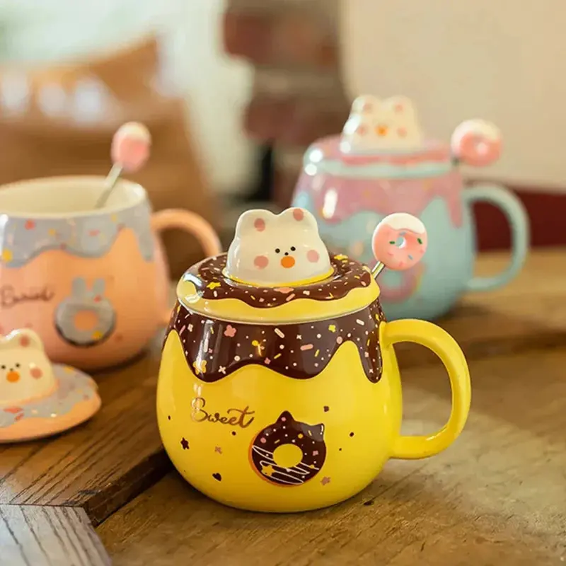 Donut & Kitten Illustrated Ceramic Mug with Secure Lid