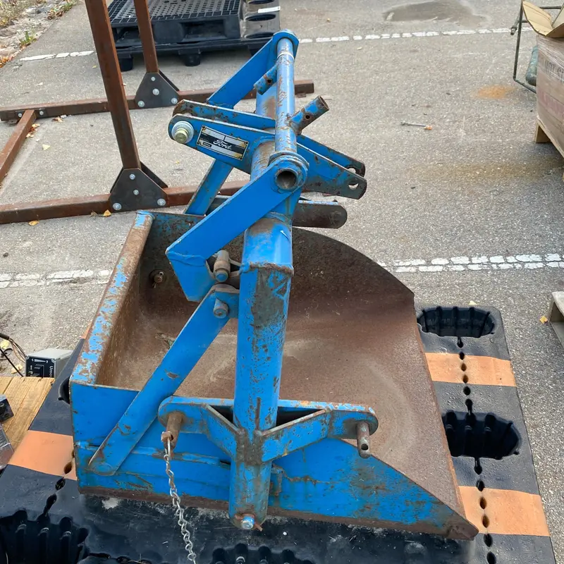 Ford Slip Scoop Bucket — Model #706