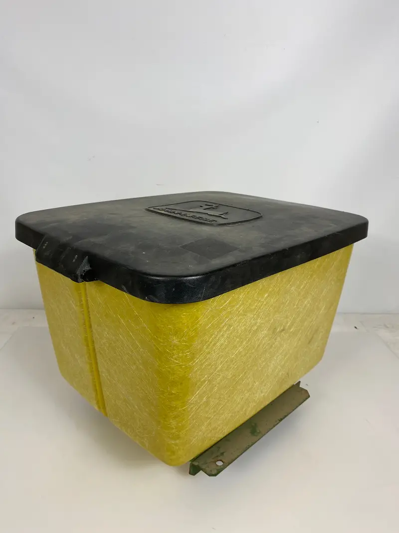 John Deere Insecticide Packaging Box — Vintage Agricultural Supply