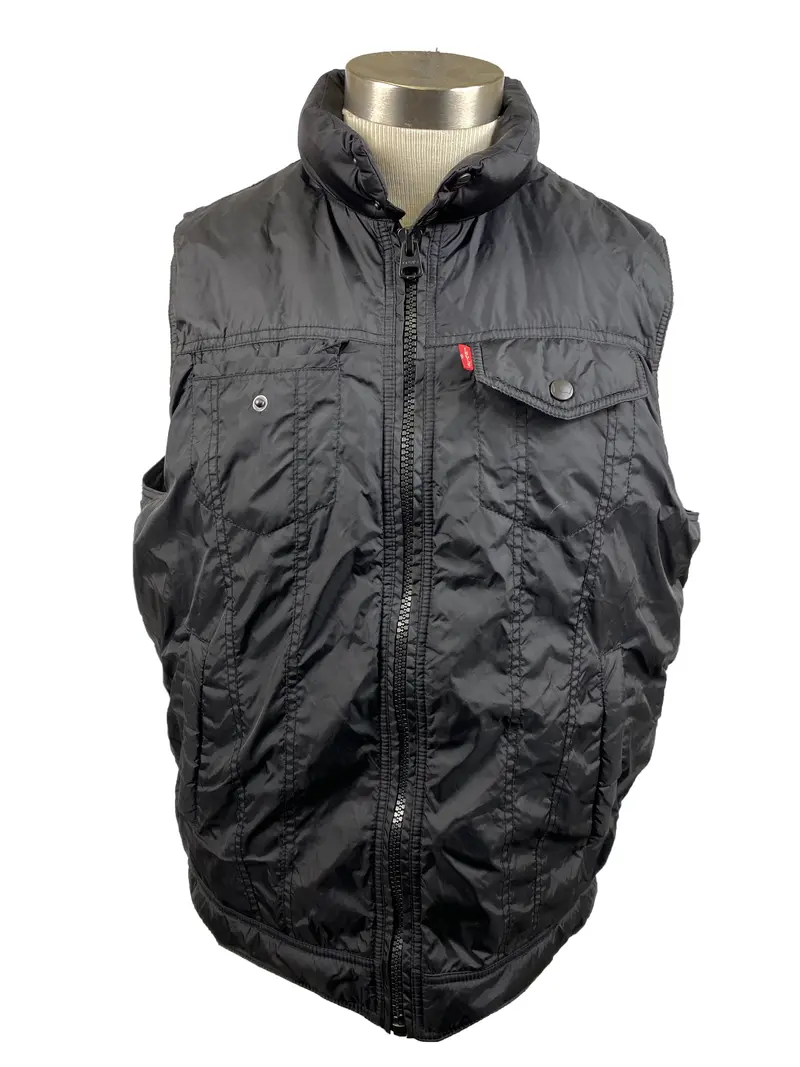 Levi’s Men’s Black Puffer Vest — Size Medium