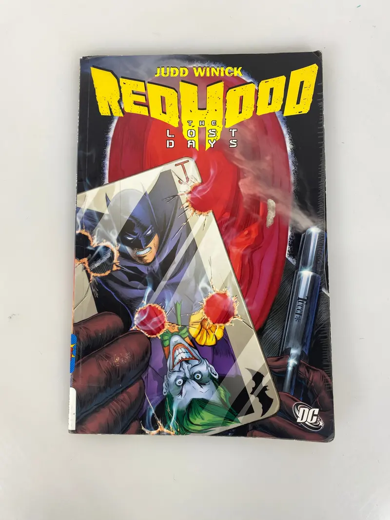 Red Hood: The Lost Days – DC Comics Graphic Novel (2011)