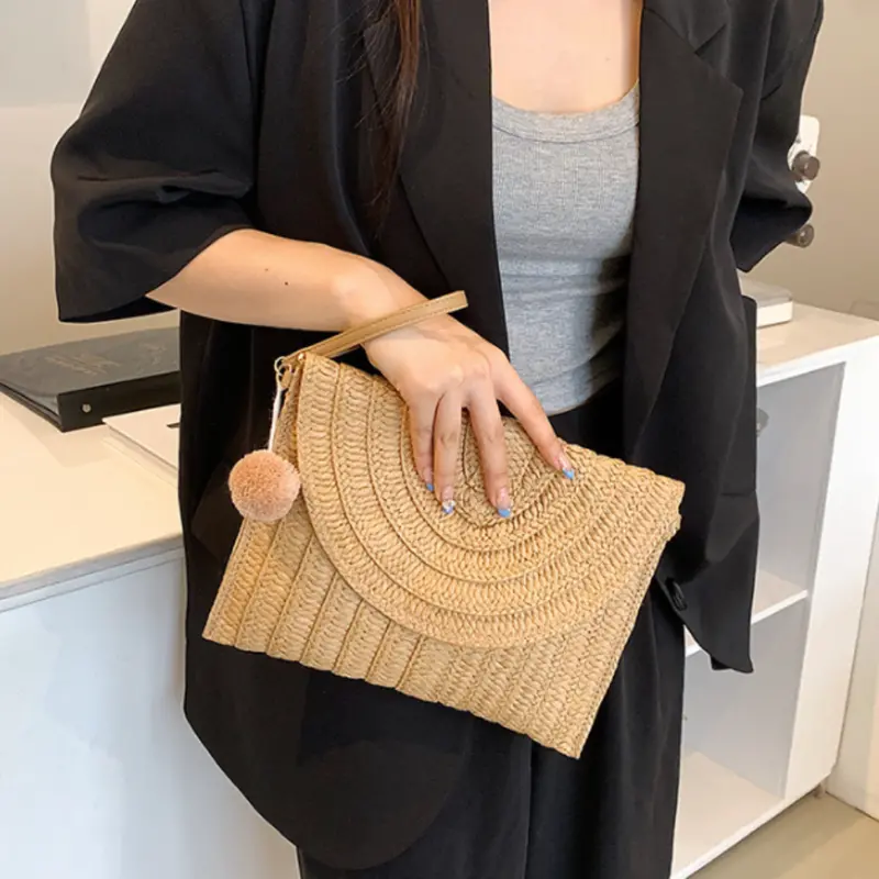Straw Crossbody Bag – Compact Summer Hands-Free Carryall