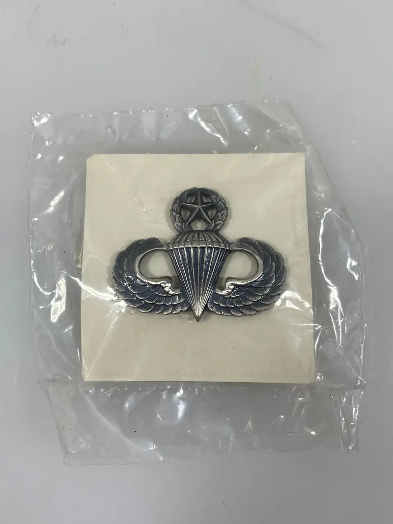 U.S. Army Master Parachutist Badge – Silver-Tone Enamel Pin for Uniforms