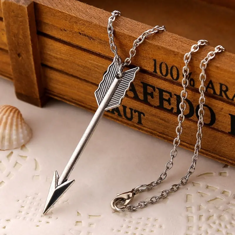 Unisex Arrow Pendant Long Necklace – Sleek Minimalist Chain