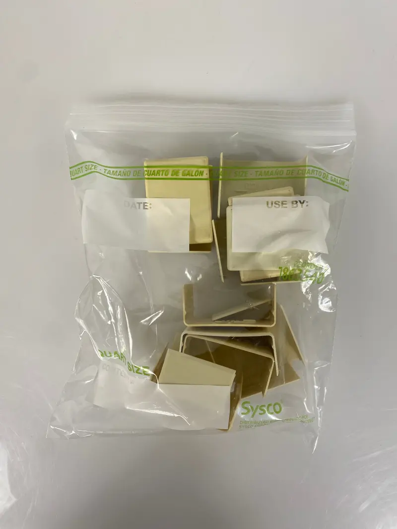 Wiremold by Legrand 2406 Ivory Raceway Cover Clips